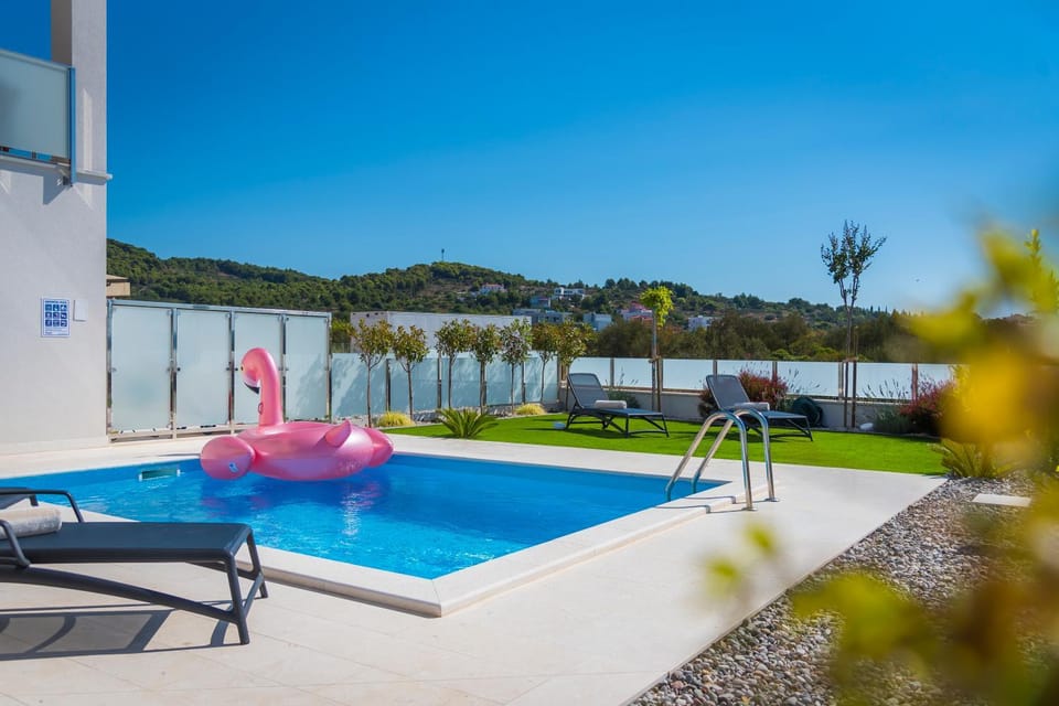 Pool view, Swimming pool