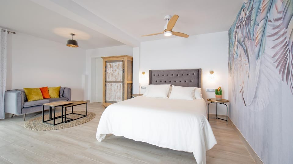 Bed, Photo of the whole room
