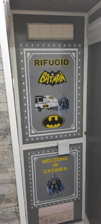 il Rifugio di Batman Airport Catania City Apartment in Catania