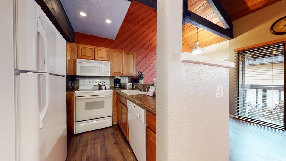 Bigwood #63 condo Apartment in Mammoth Lakes