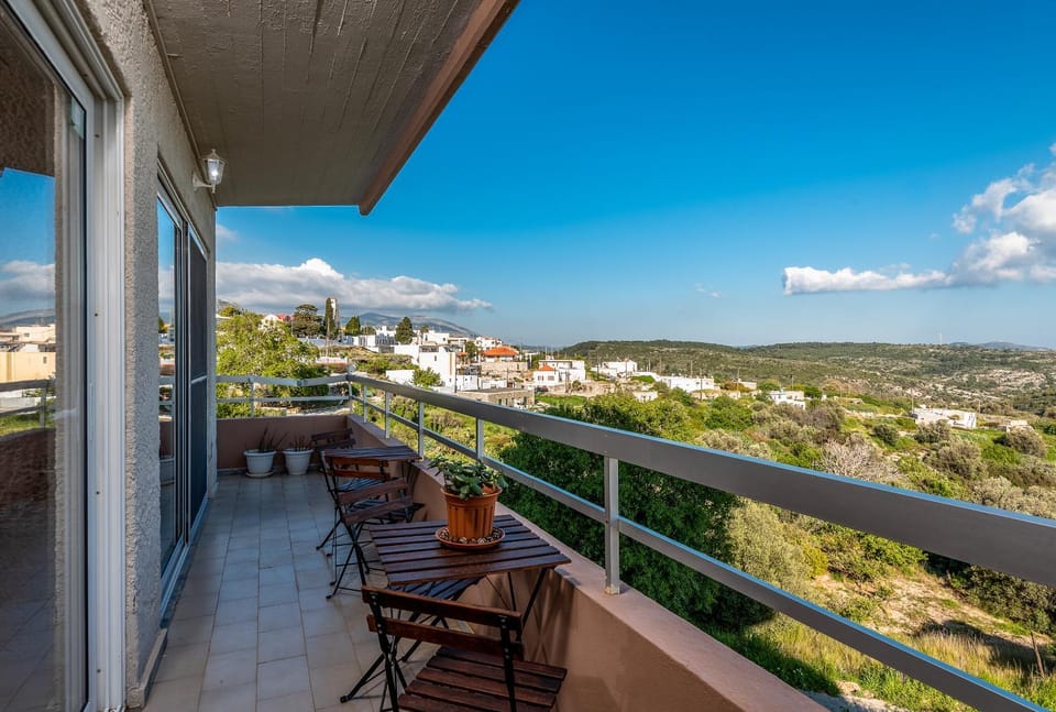 Balcony/Terrace, Mountain view