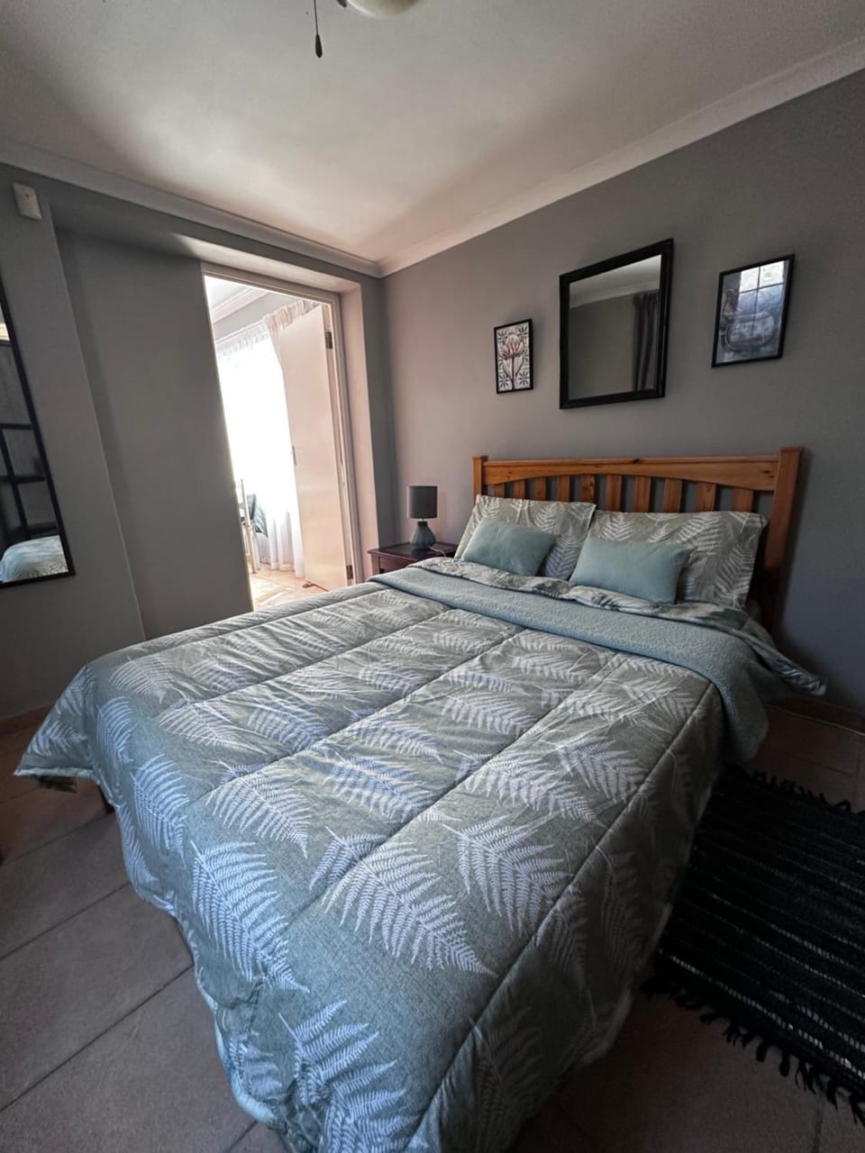 ChezBelle, self-catering 2 sleeper in Constantia with self check-in Apartment in Cape Town