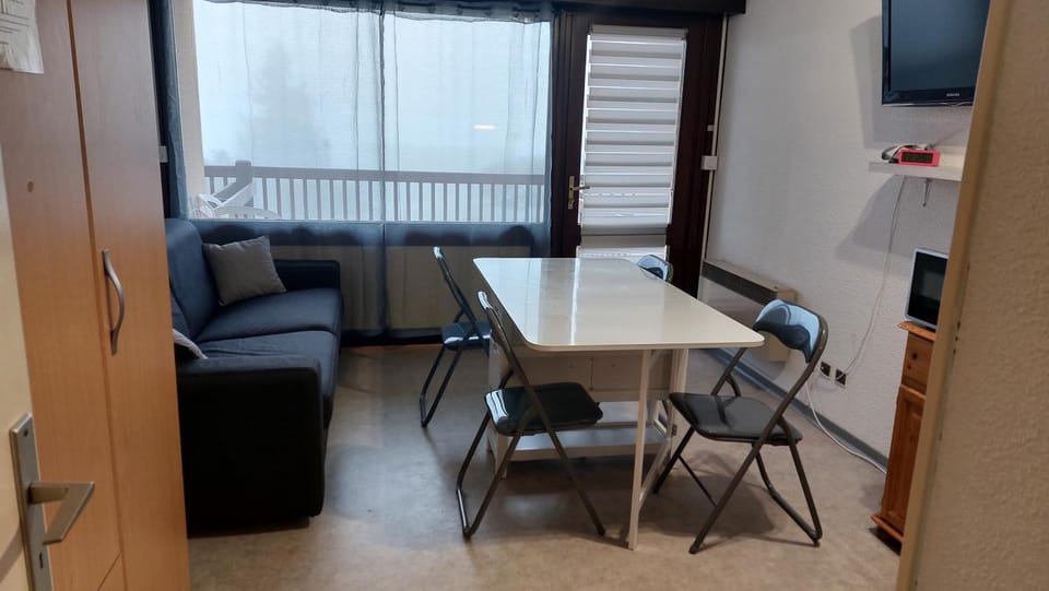 Font-Romeu : Studio cabine avec terrasse. Cabin in Bolquère