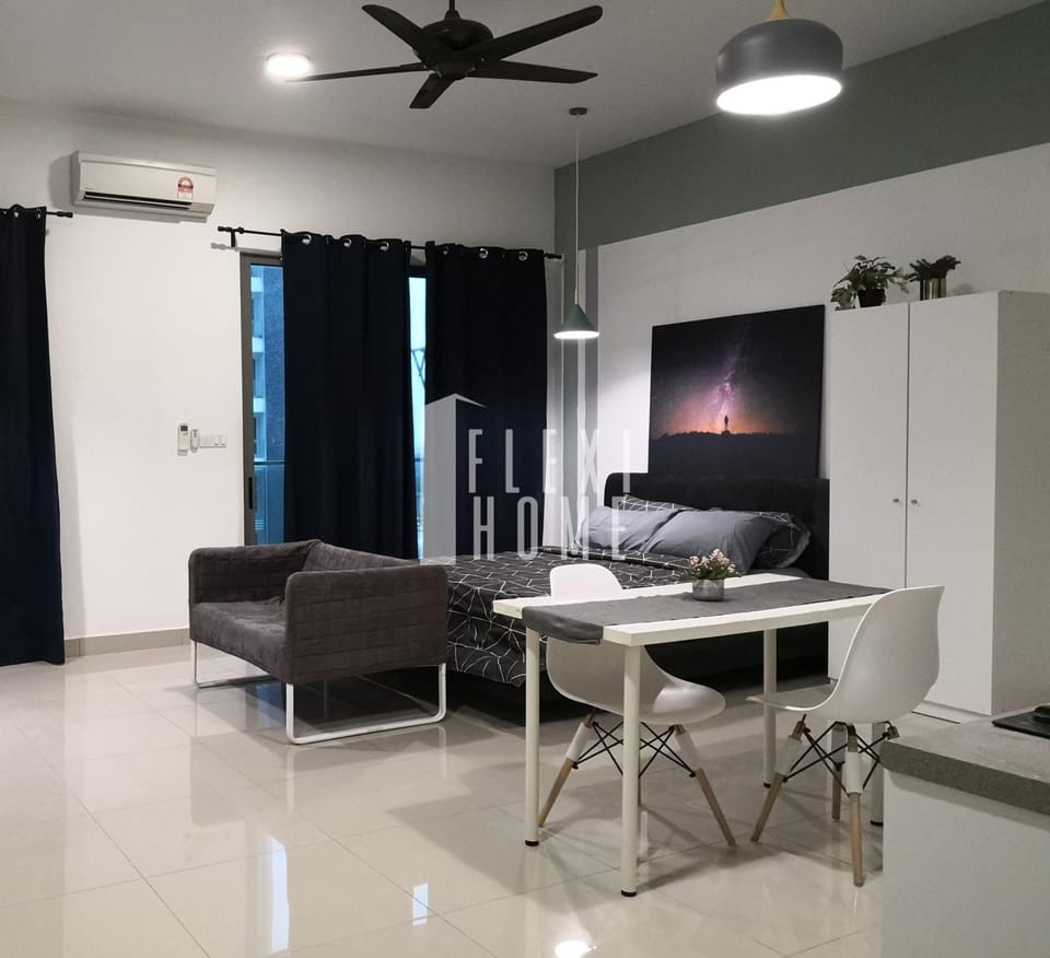 Living room, Dining area, Bedroom