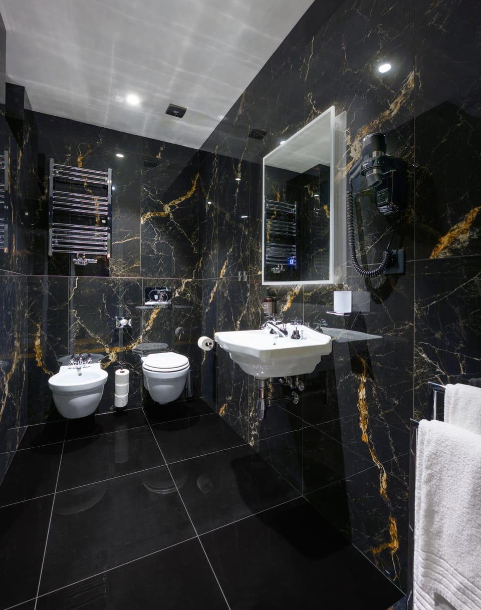 Toilet, Bathroom