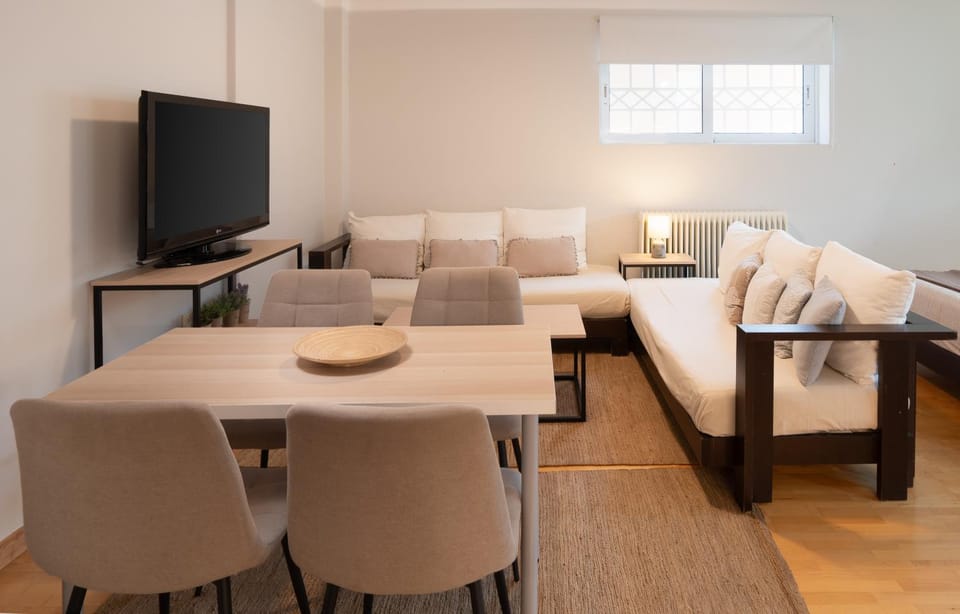 Living room, Seating area, Dining area