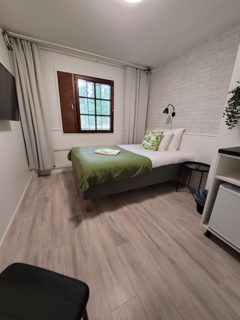 Photo of the whole room