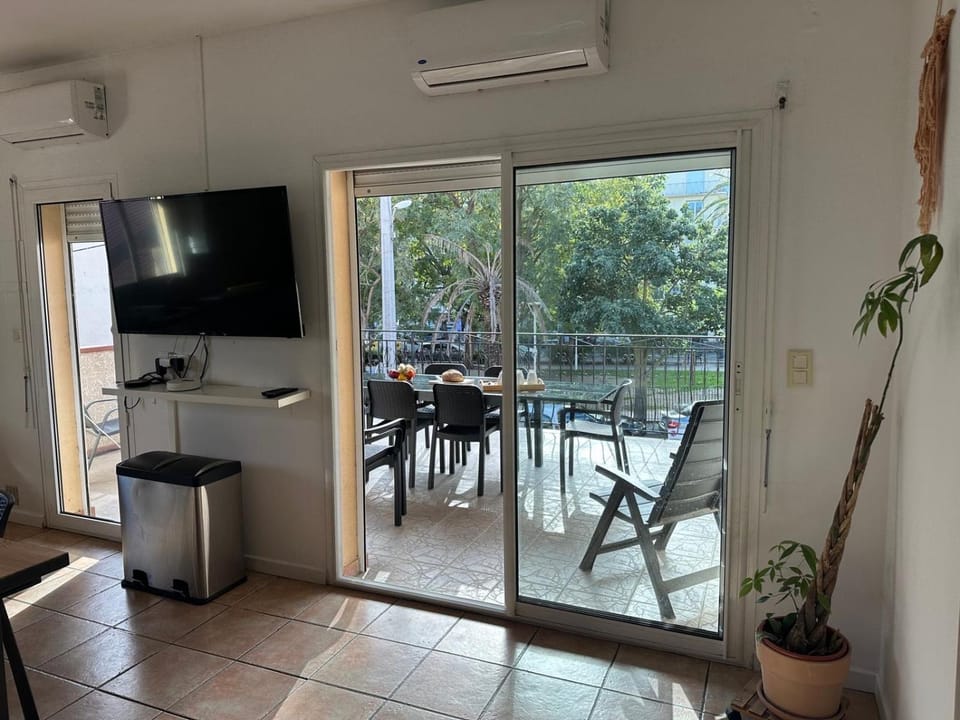 Le Familia,T5 avec terrasse,parking privé et Clim, idéal famille et professionnels Apartment in Perpignan