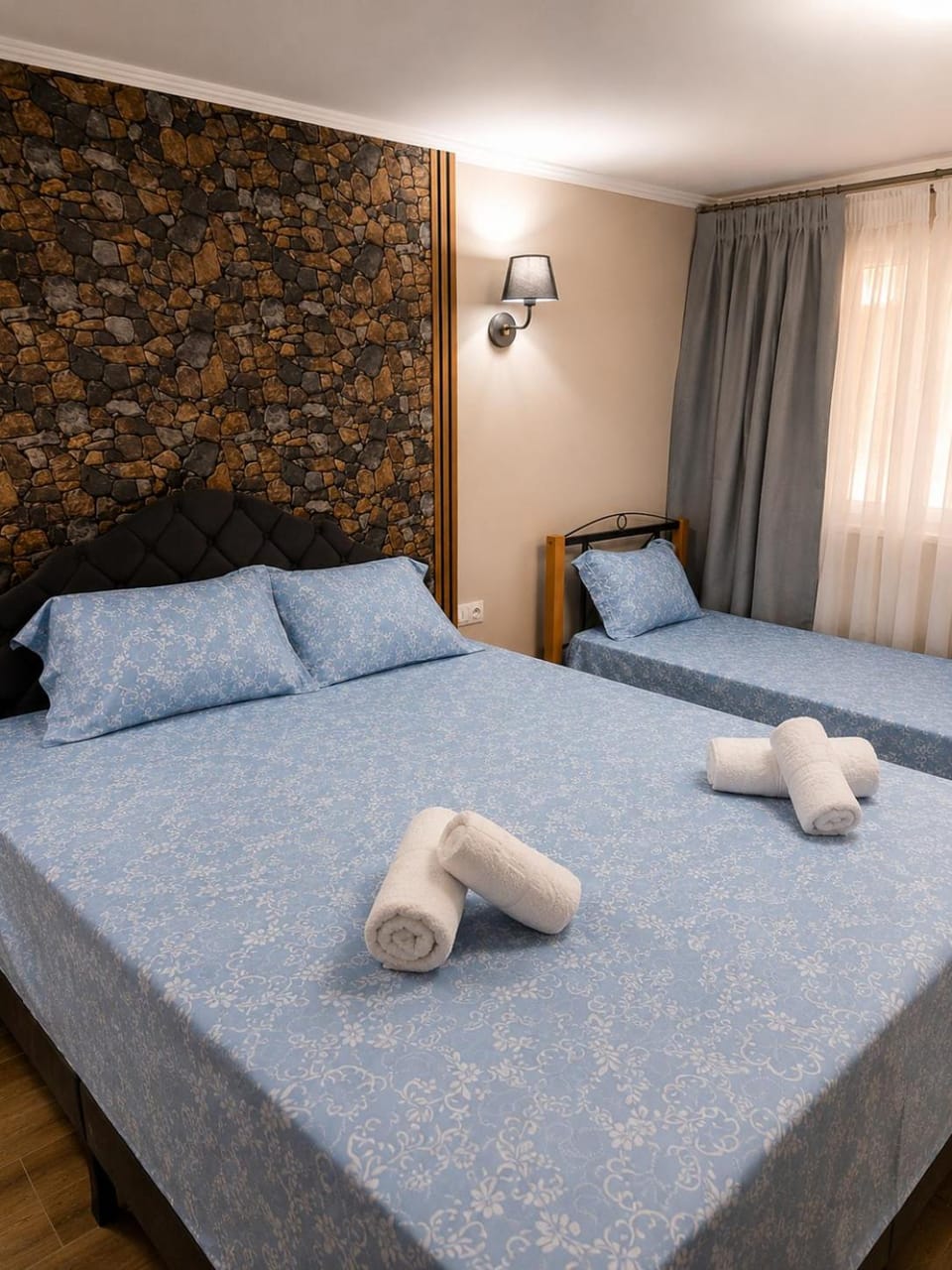 Bed, Photo of the whole room, Bedroom, towels