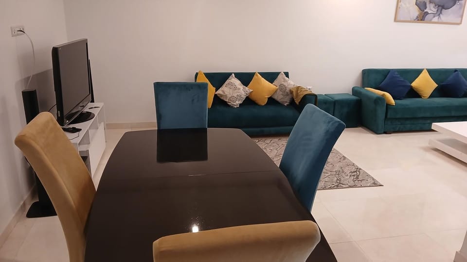 Communal lounge/ TV room, TV and multimedia, Seating area
