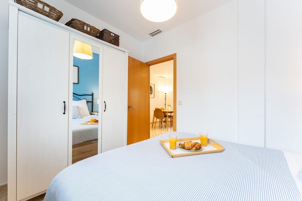 Bed, Photo of the whole room, Bedroom, wardrobe