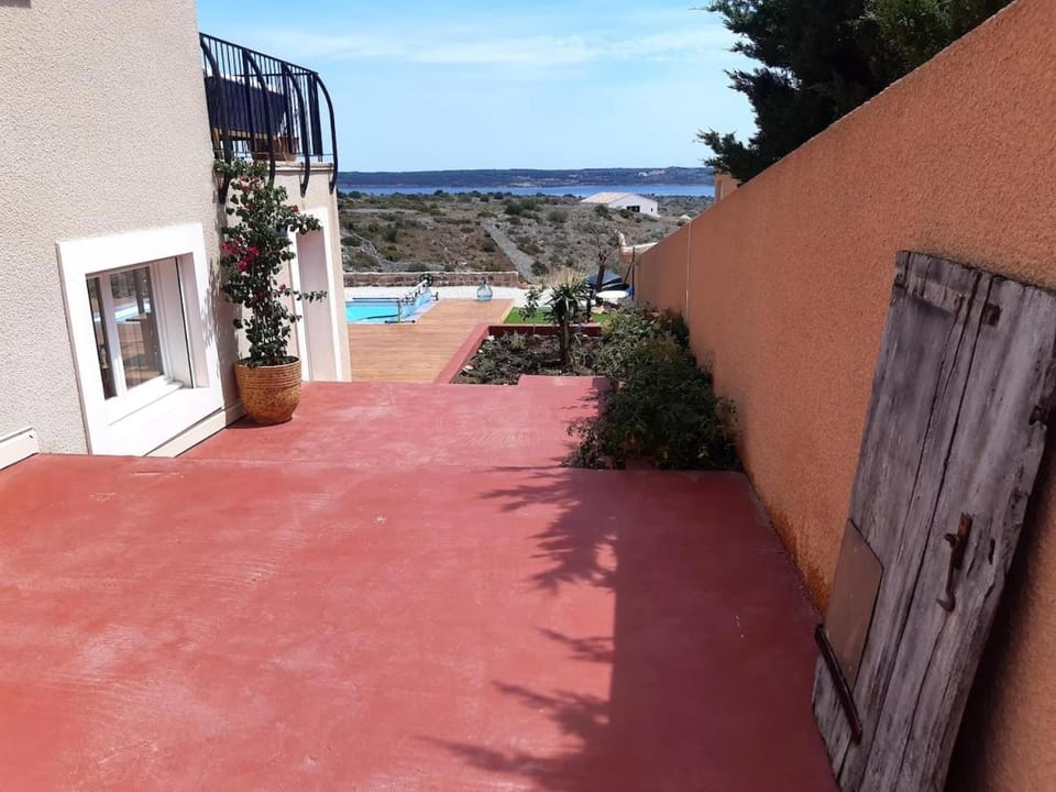 Maison avec vue sur la mer et avec piscine à Fitou Apartment in Occitanie