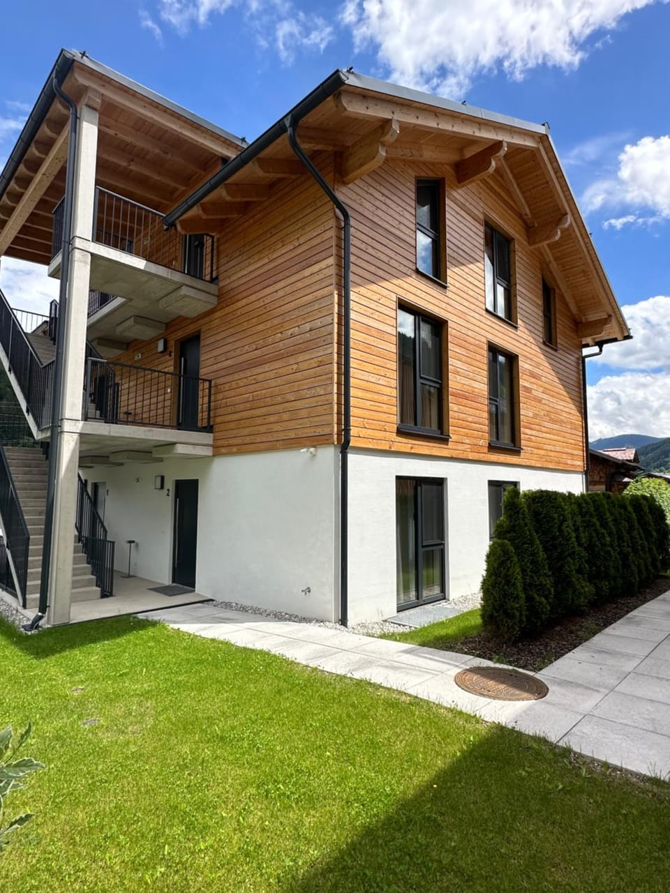 Property building, Spring, Day, Garden, Garden view