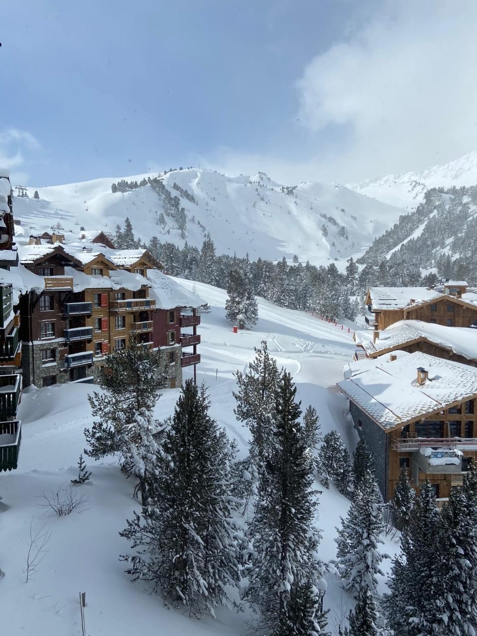 Arc 1950, ambiance chalet luxe 5/7pers dans résidence 5* skis aux pieds avec SPA Apartment in Bourg-Saint-Maurice