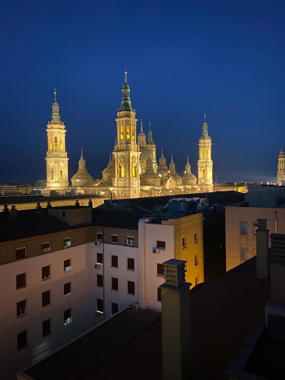 El Torreón del Pilar. Opción de parking Apartment in Zaragoza