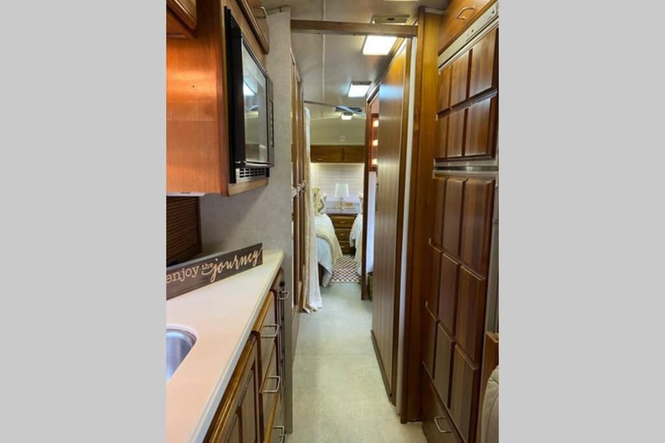 Beautiful Airstream, Beaufort SC-Enjoy the Journey House in Beaufort