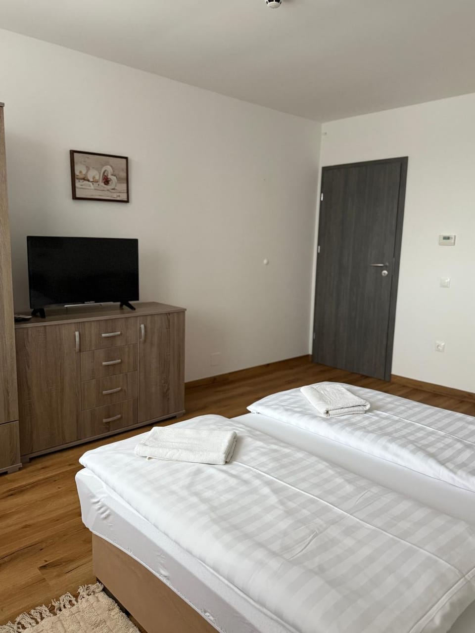 Ferzs Apartman Egerszalók Apartment in Slovakia