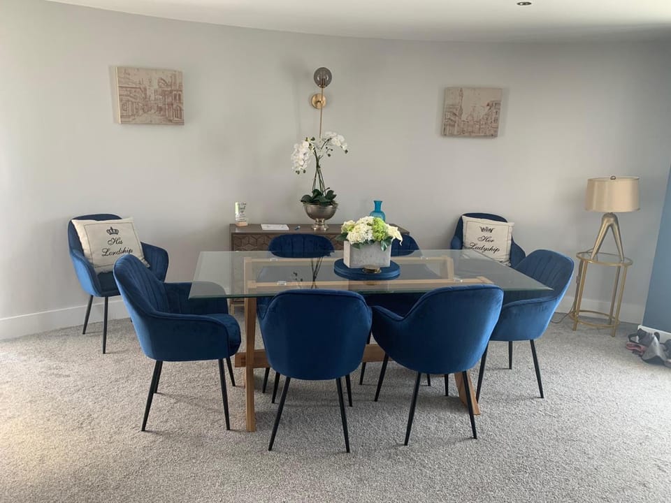 Beautiful 3 bedroom apartment by the Sea Apartment in Newquay