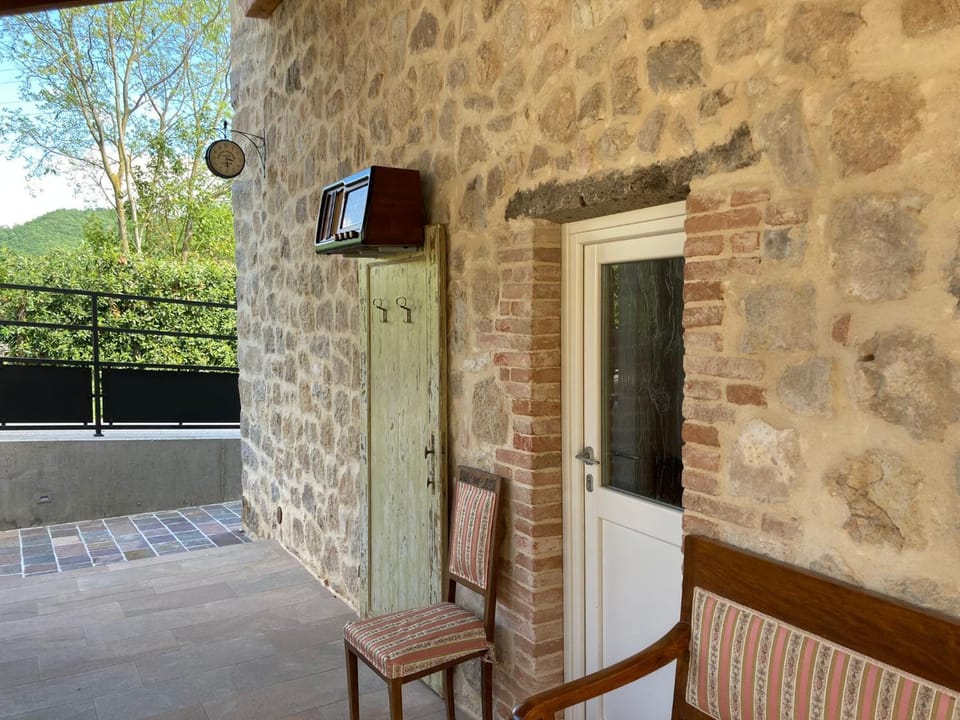 Property building, Internal: Not applicable to any particular room