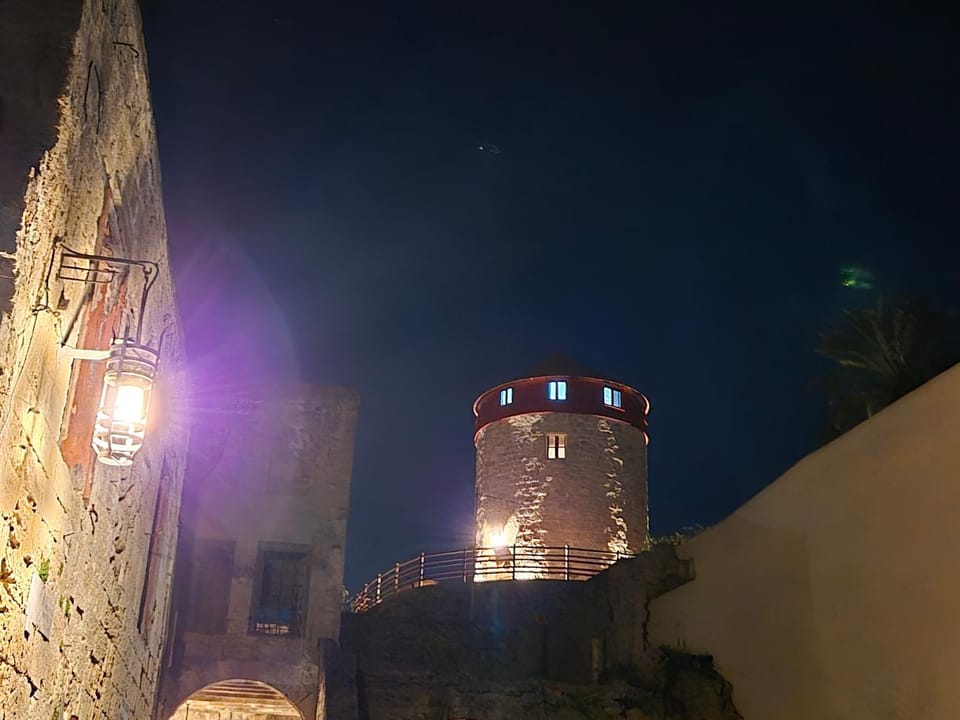 A medieval windmill tower 2bedrooms in the heart of old town with magnificent panoramic seaview and cityview House in Rhodes