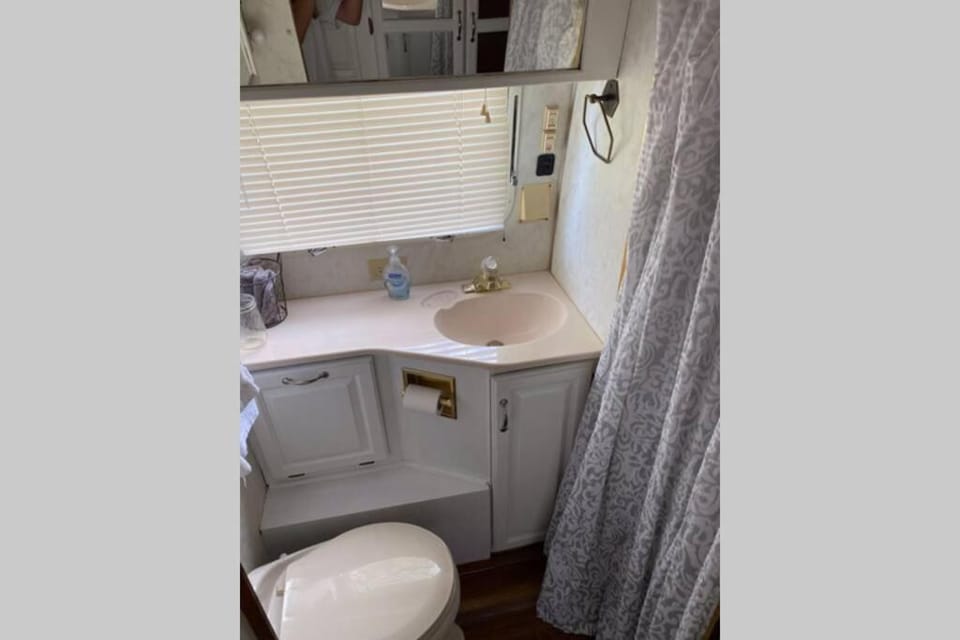 Amazing Airstream, Beaufort, SC-Enjoy the Journey House in Beaufort