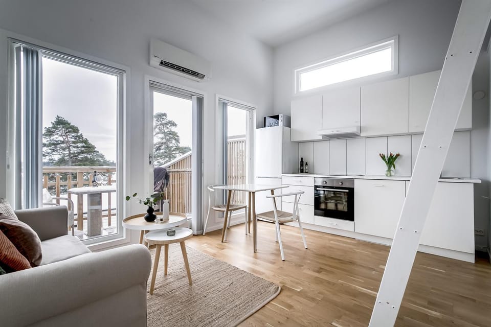 Seating area, Dining area, Lake view, Pool view, Sea view, Sea view