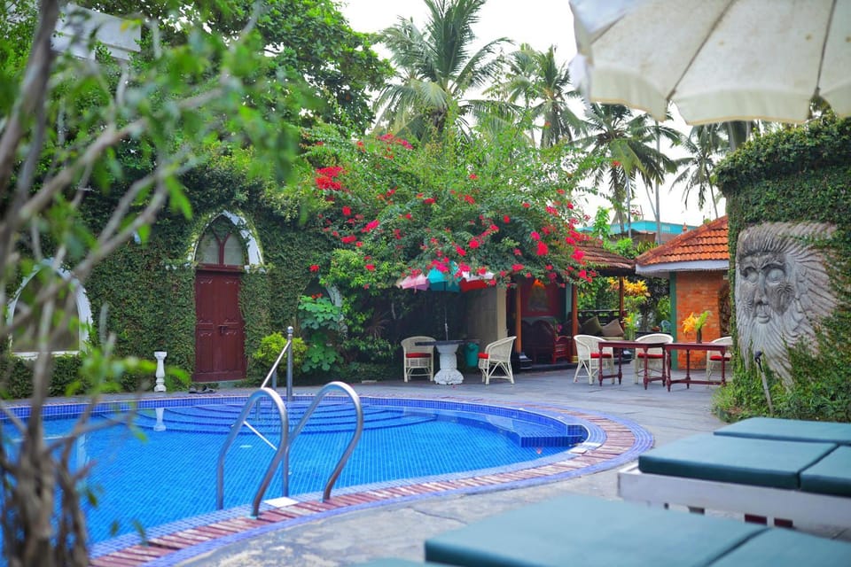 Swimming pool