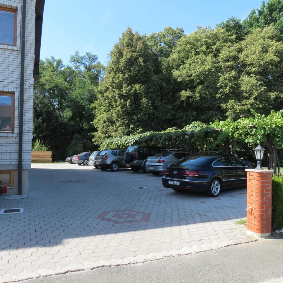 Facade/entrance, Garden