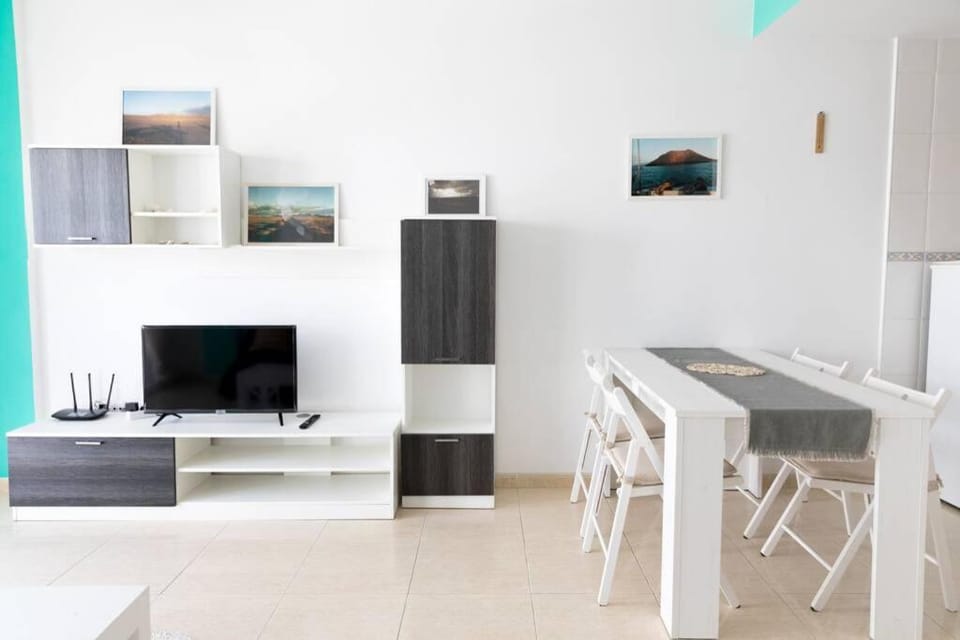 TV and multimedia, Living room, Dining area