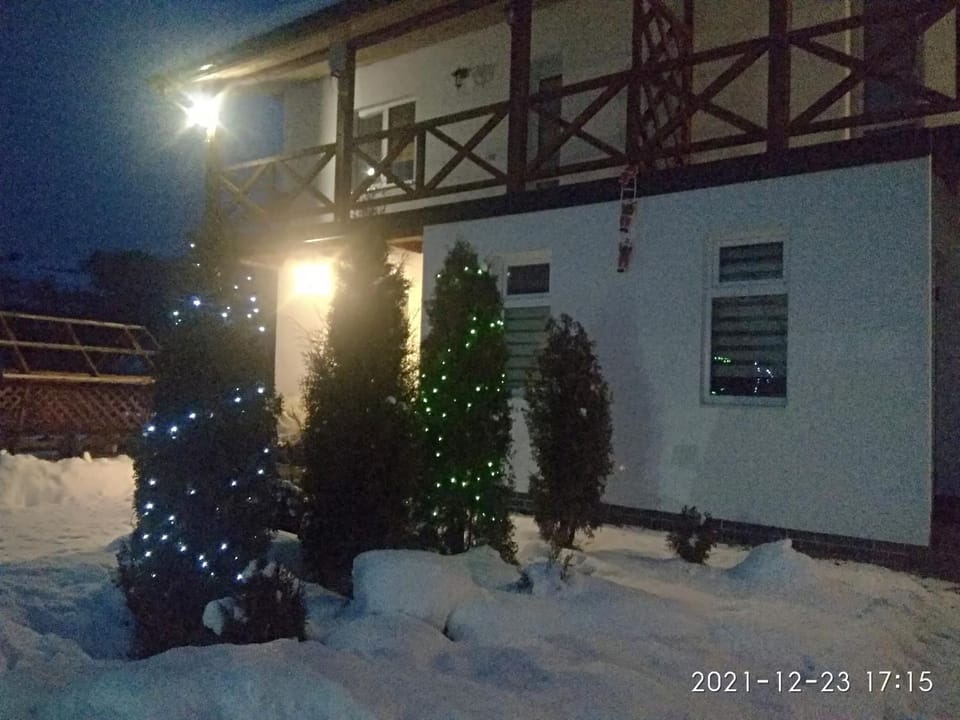 Facade/entrance, Winter