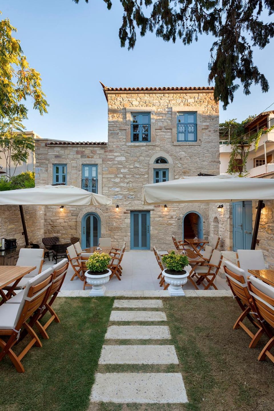 Facade/entrance, Garden, On site, Landmark view