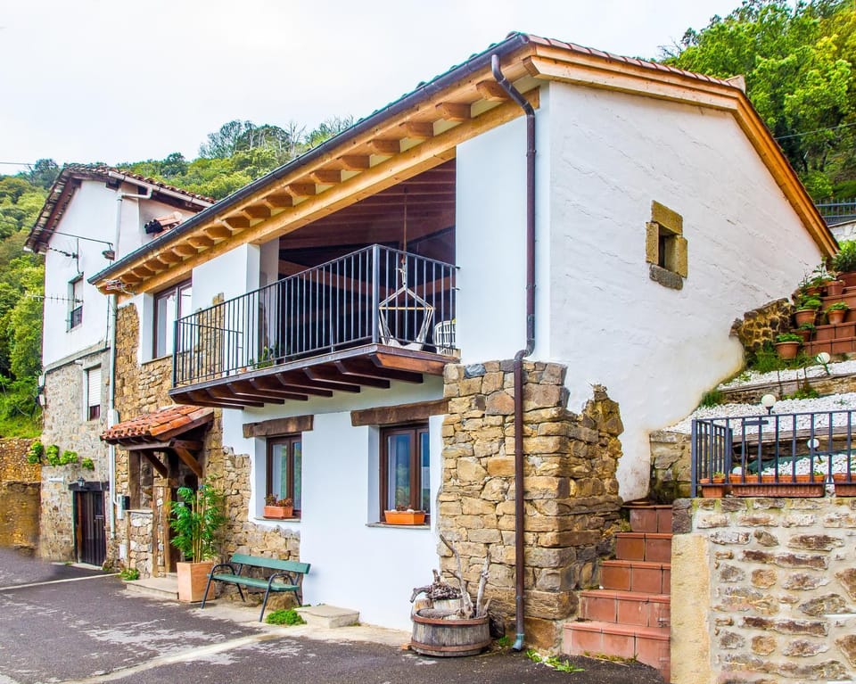 El Mirador de Armaño G-10235 House in Cantabria