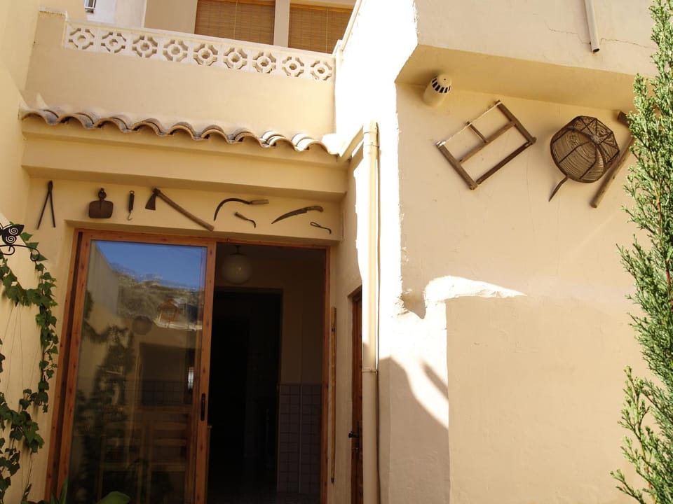 La Xaquera Country House in Alacantí
