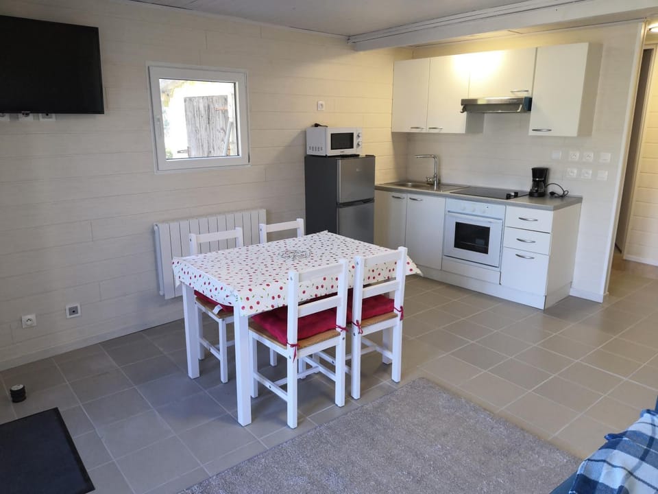 Studio Bellevue Apartment in Nouvelle-Aquitaine