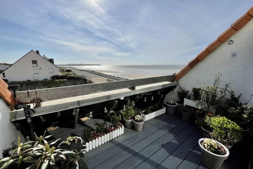 Patio, Day, Natural landscape, View (from property/room), Balcony/Terrace, Sea view