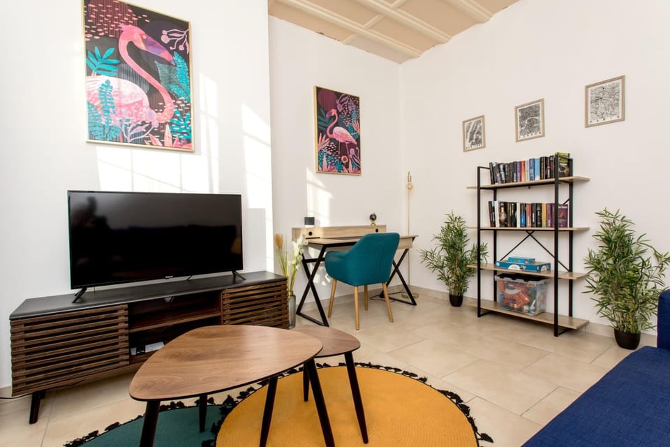 TV and multimedia, Living room, Seating area