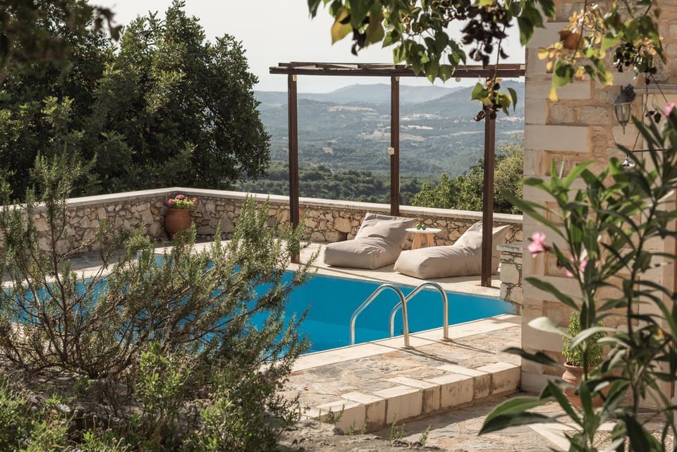 Balcony/Terrace, Pool view, Swimming pool
