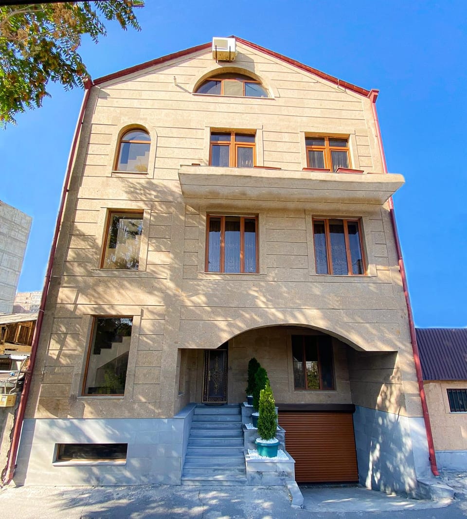Property building, Facade/entrance