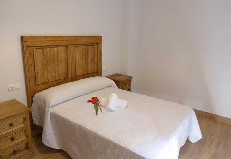 Bed, Bedroom, Seasons