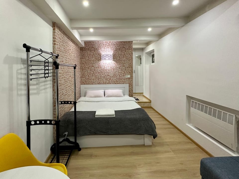 Bed, internet