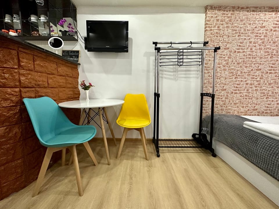 TV and multimedia, Dining area