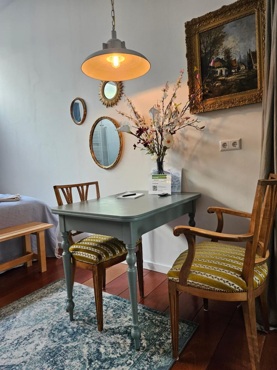 Seating area