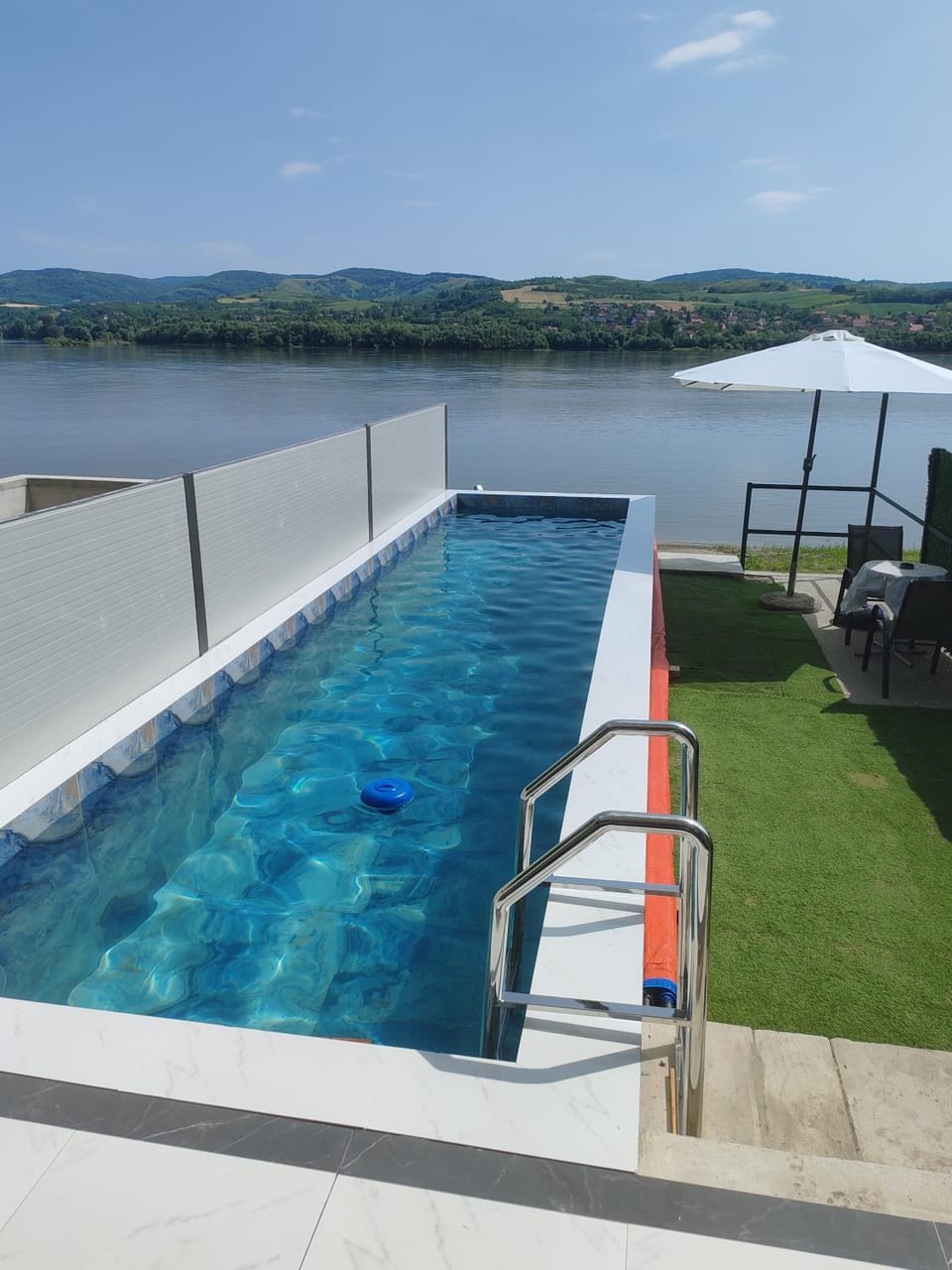 Vila ČAROLIJA Futog Villa in Novi Sad