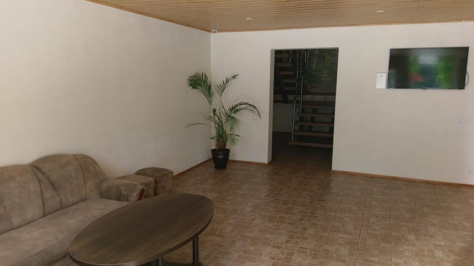 Communal lounge/ TV room, Lobby or reception