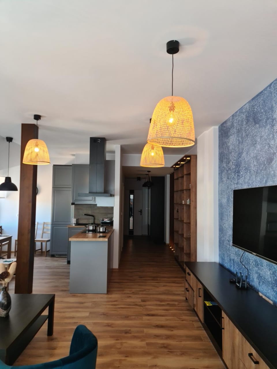 Communal lounge/ TV room, Kitchen or kitchenette, Living room
