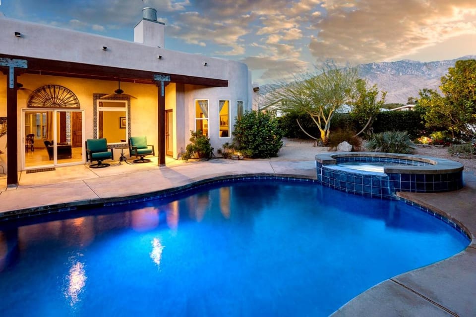 Swimming pool, Swimming pool