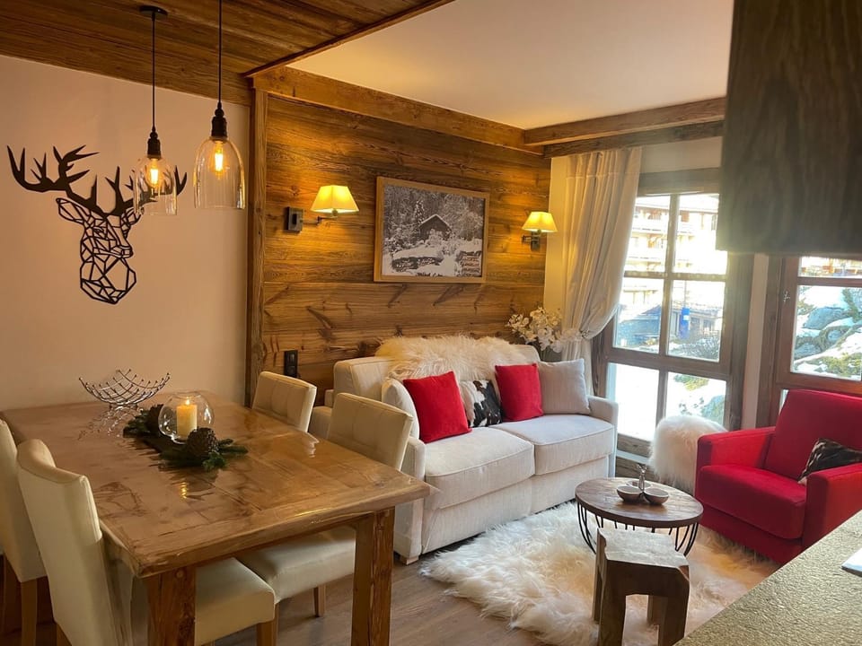 Arc 1950 appt luxe 2-4pers -skis aux pieds-SPA-piscines intérieure et extérieure-sauna-hammam Apartment in Bourg-Saint-Maurice