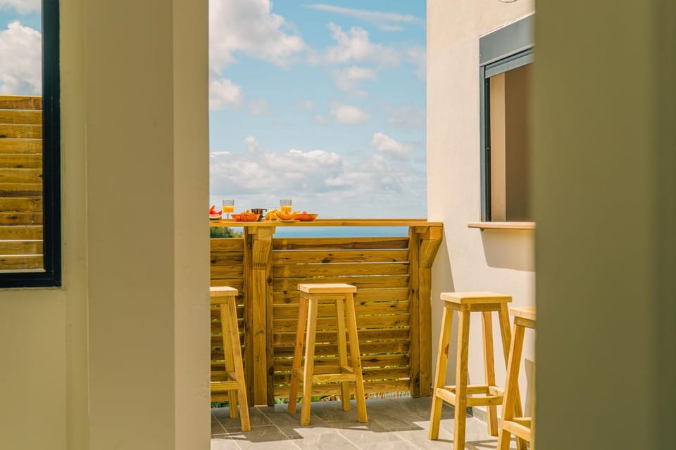 View (from property/room), Balcony/Terrace, Dining area, Sea view