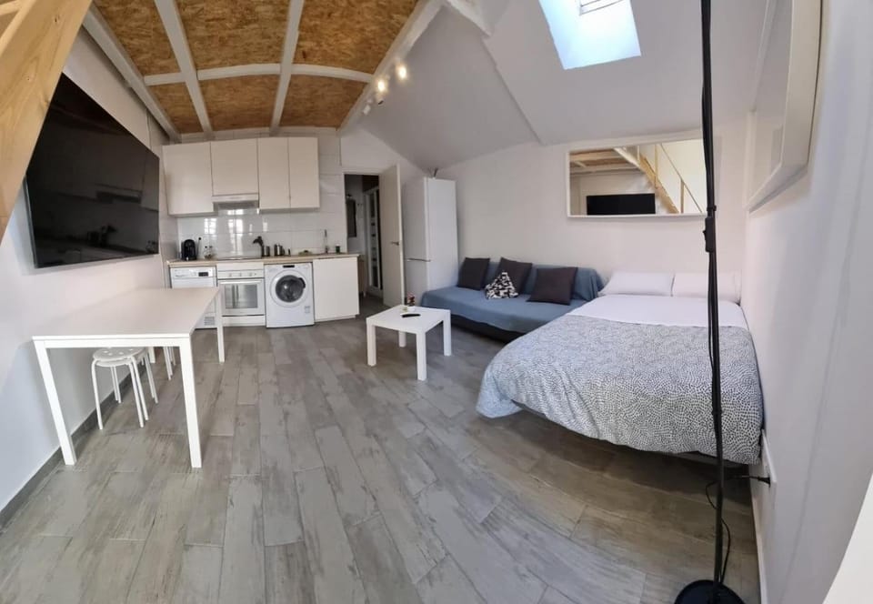 Photo of the whole room