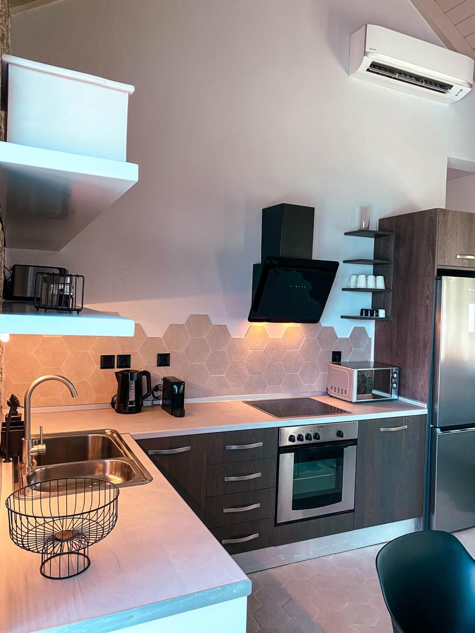 dishwasher, oven, stove, kitchen